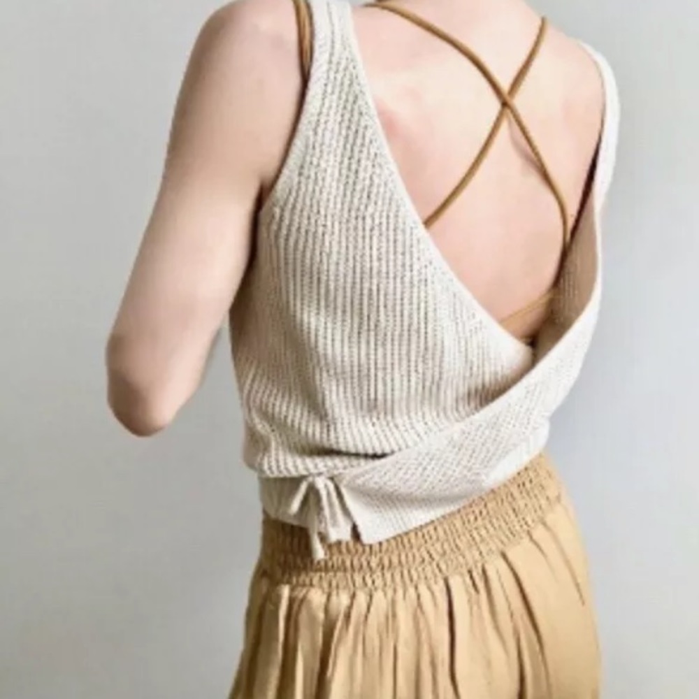 Anthropologie | Moon & Madison Wrap Sweater Tank